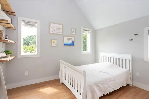74 Therien Road Portsmouth RI 02871