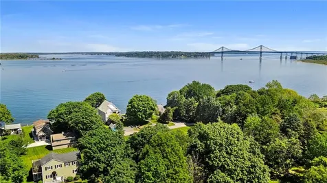 74 Therien Road Portsmouth RI 02871