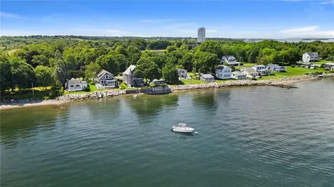 74 Therien Road Portsmouth RI 02871
