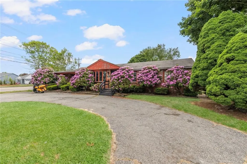 145 Crane Street Warwick RI 02889