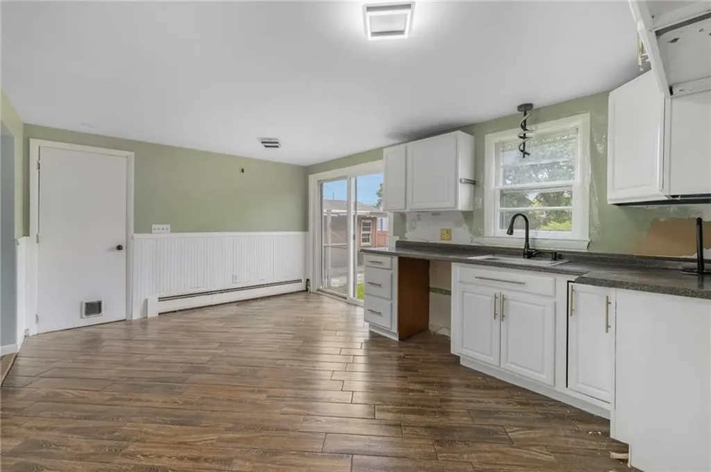 145 Crane Street Warwick RI 02889