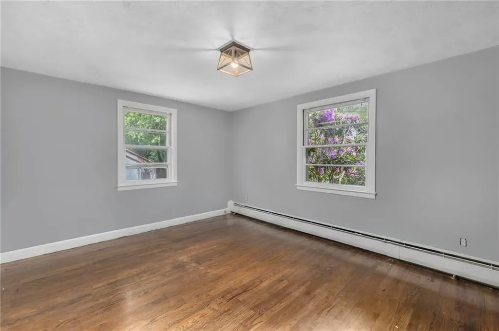 145 Crane Street Warwick RI 02889