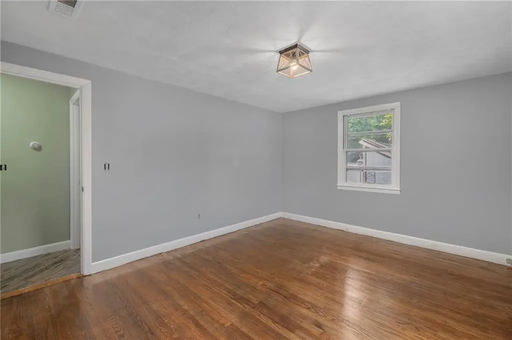 145 Crane Street Warwick RI 02889