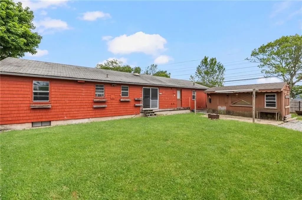 145 Crane Street Warwick RI 02889