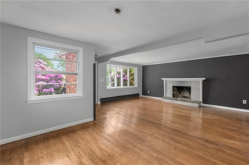 145 Crane Street Warwick RI 02889