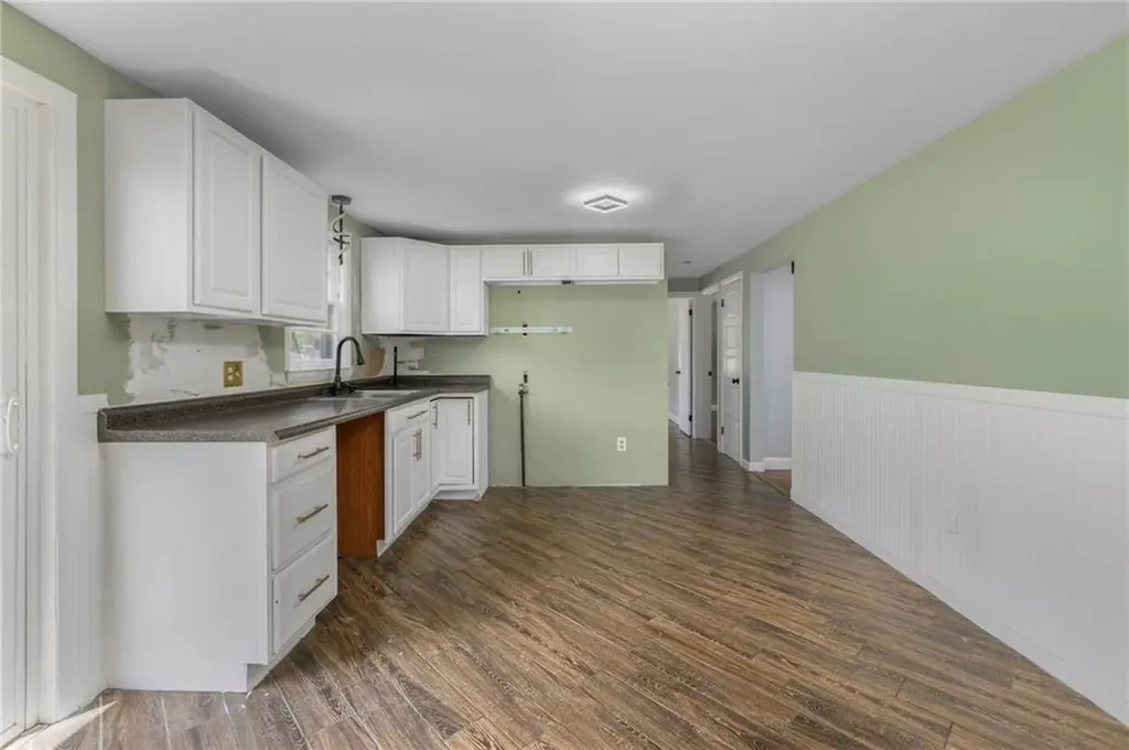 145 Crane Street Warwick RI 02889