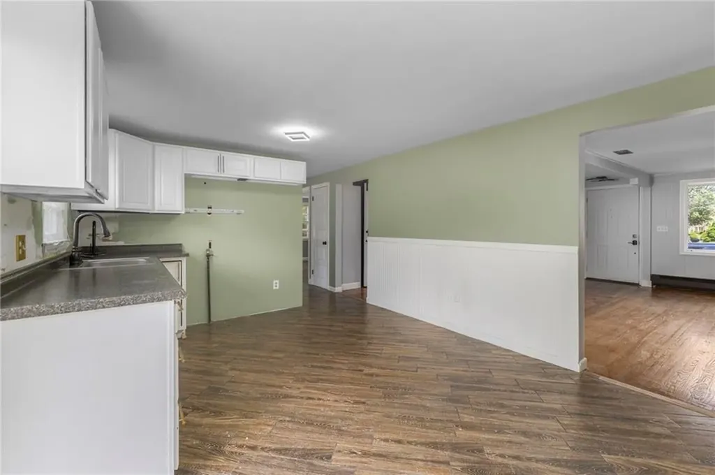 145 Crane Street Warwick RI 02889
