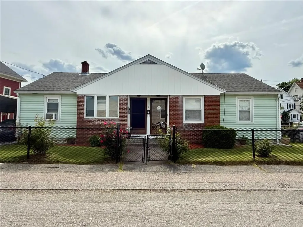 3 Clover Street Pawtucket RI 02860