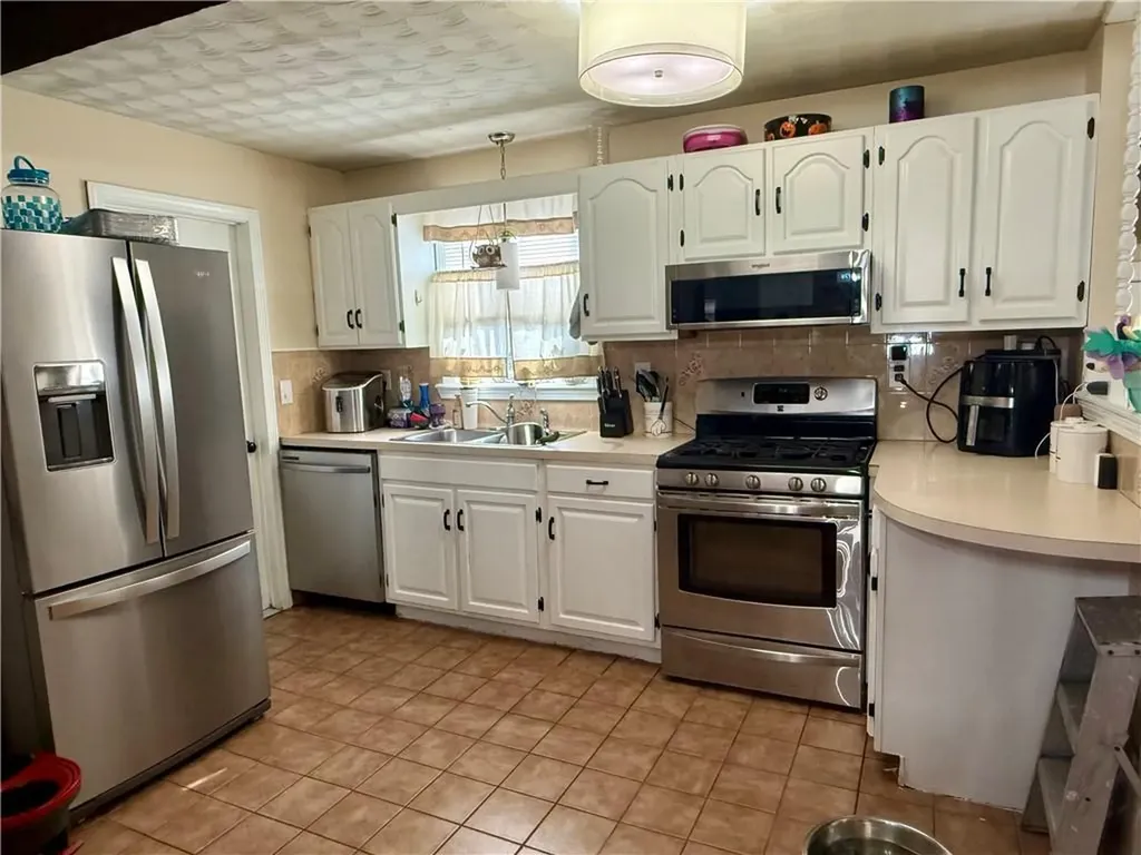 3 Clover Street Pawtucket RI 02860