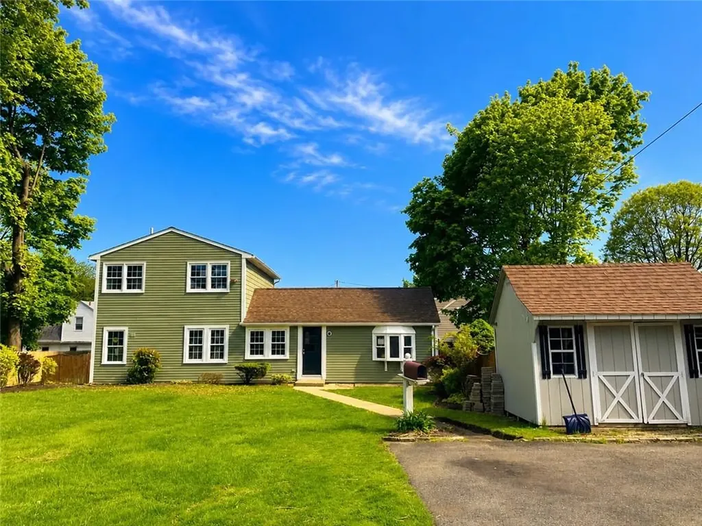 52 Pleasant View Road Warwick RI 02888