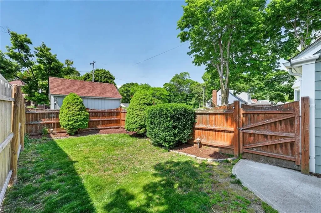 52 Pleasant View Road Warwick RI 02888