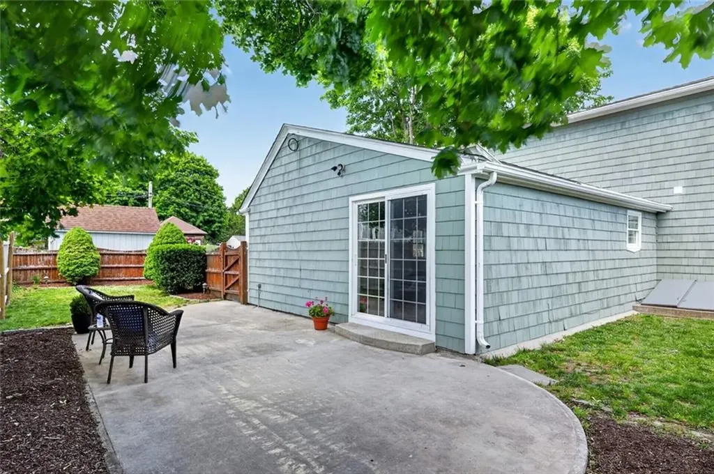 52 Pleasant View Road Warwick RI 02888