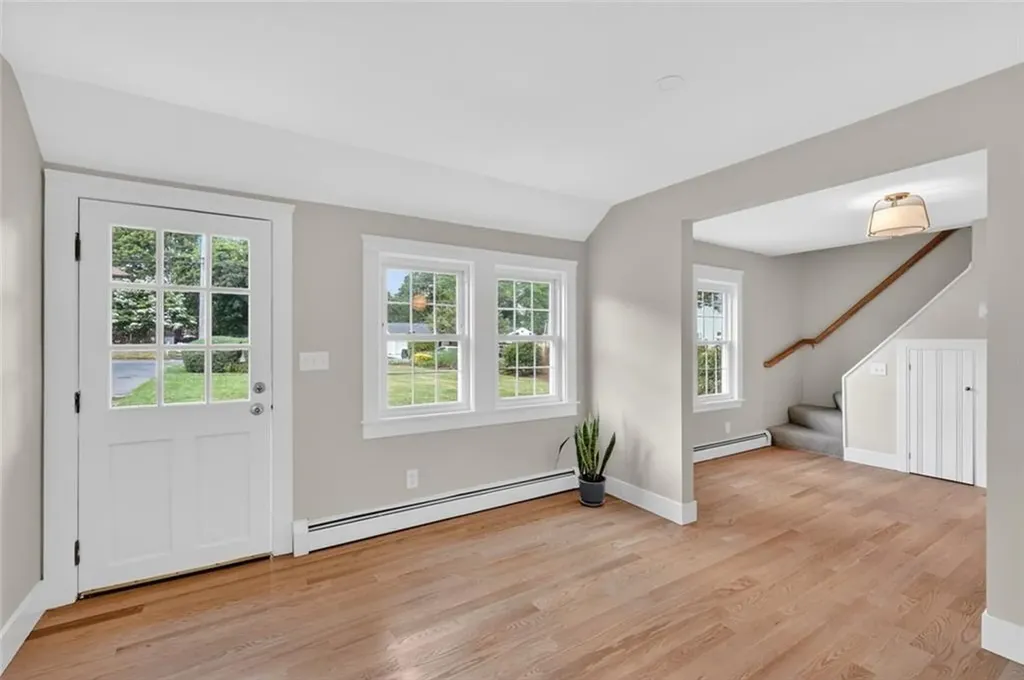 52 Pleasant View Road Warwick RI 02888