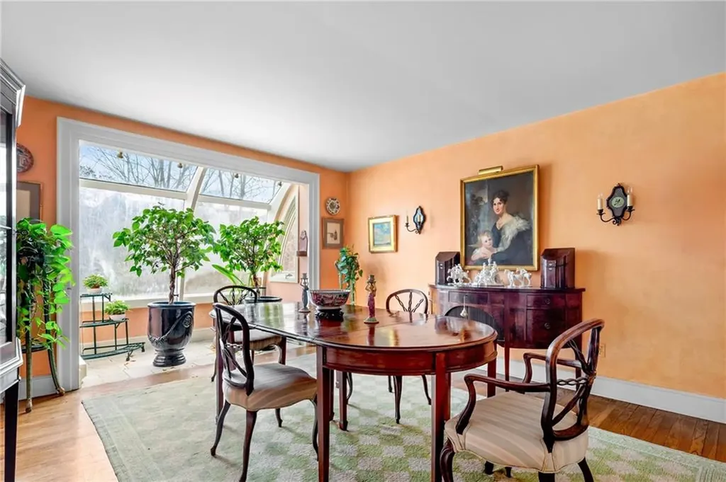 18 Ledge Road Newport RI 02840