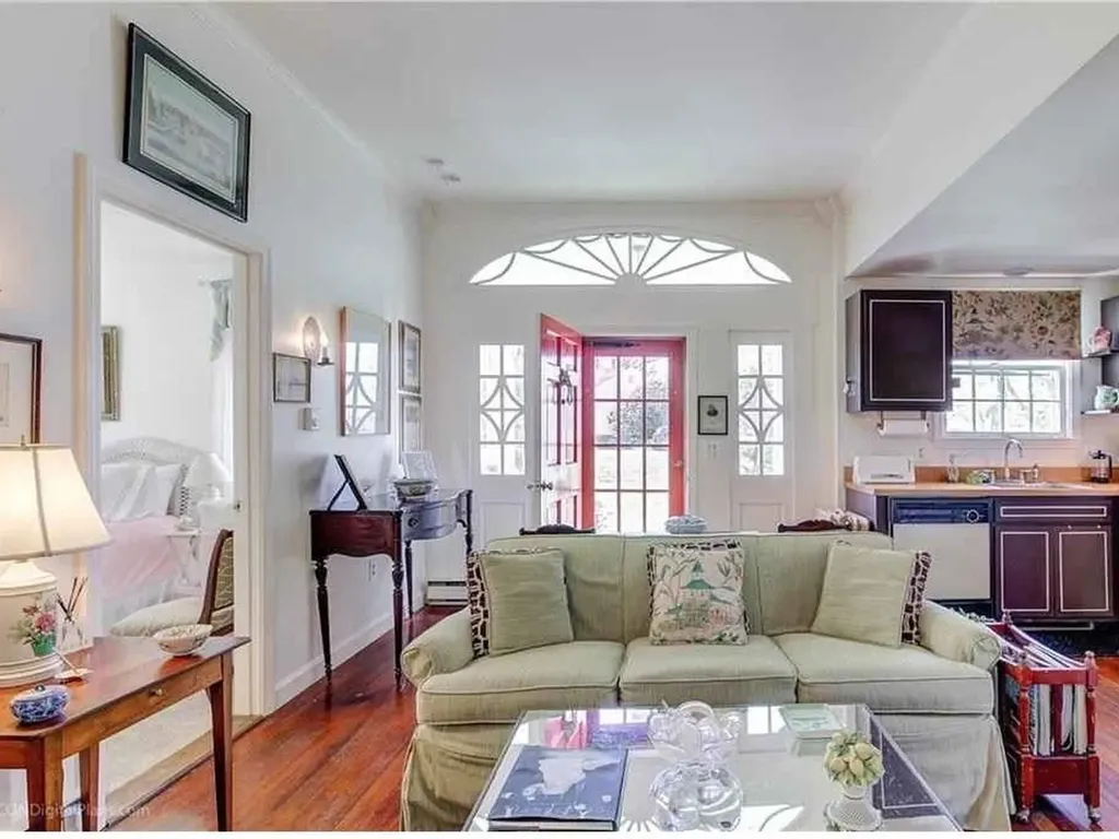 18 Ledge Road Newport RI 02840