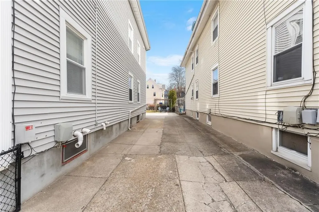 130 Sutton Street Providence RI 02903