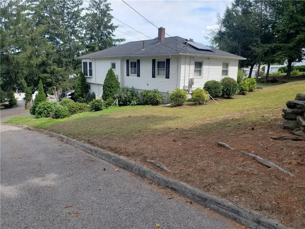83 Valente Drive Cranston RI 02920