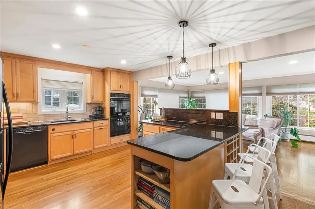 7 Meadowbrook Drive Barrington RI 02806