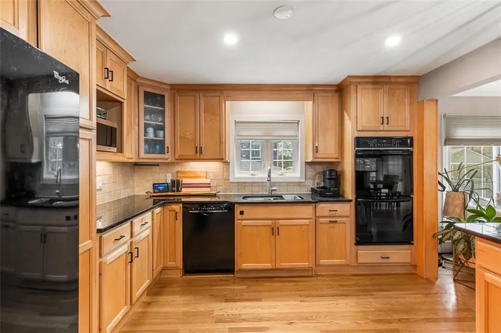 7 Meadowbrook Drive Barrington RI 02806