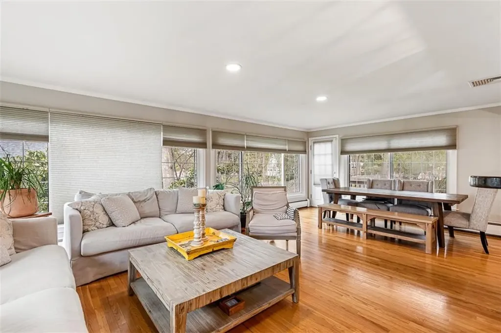 7 Meadowbrook Drive Barrington RI 02806