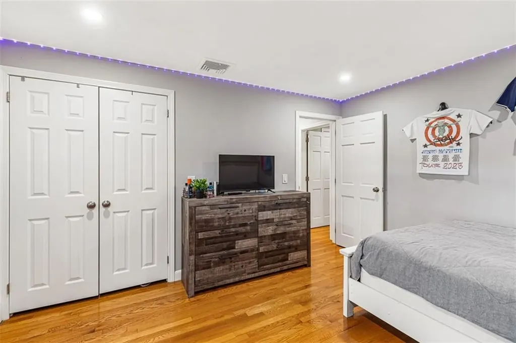 7 Meadowbrook Drive Barrington RI 02806