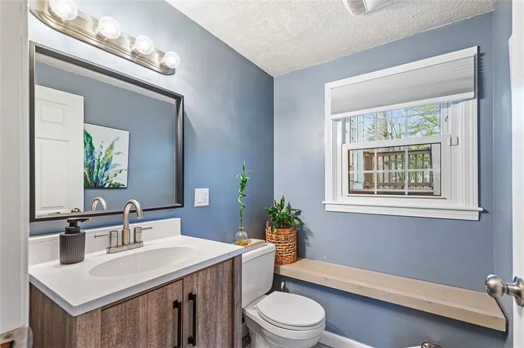 7 Meadowbrook Drive Barrington RI 02806
