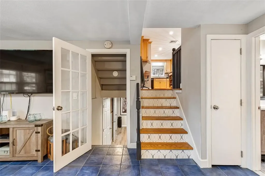7 Meadowbrook Drive Barrington RI 02806
