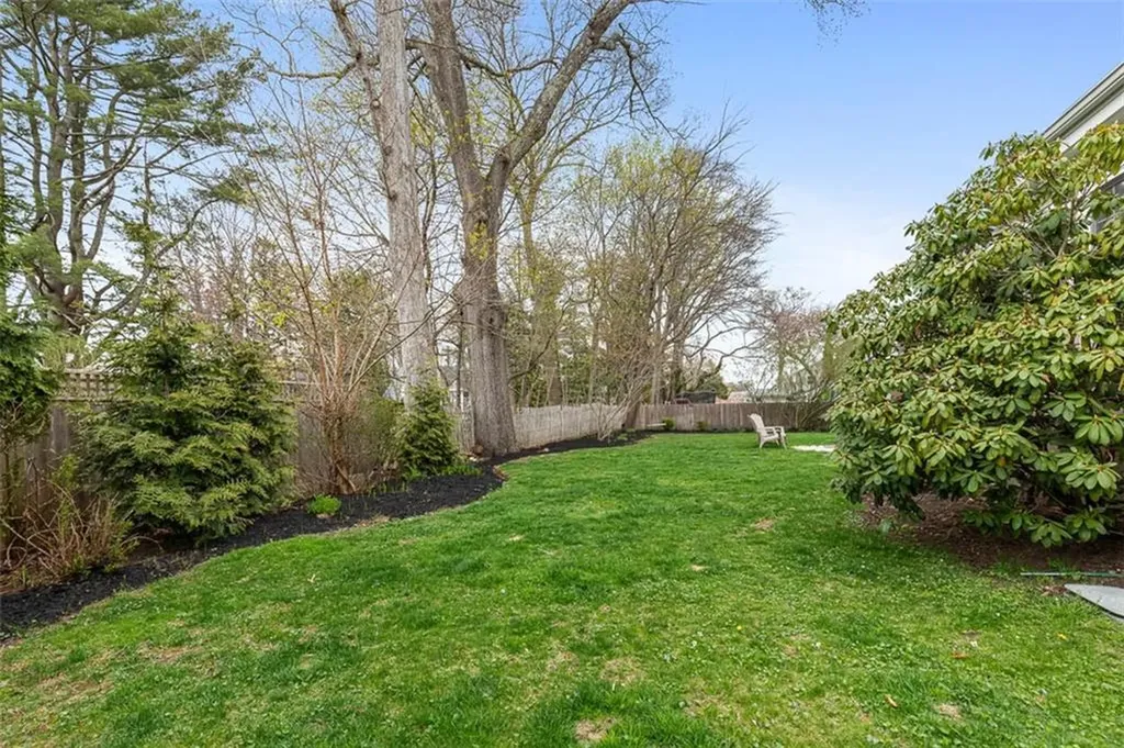 7 Meadowbrook Drive Barrington RI 02806
