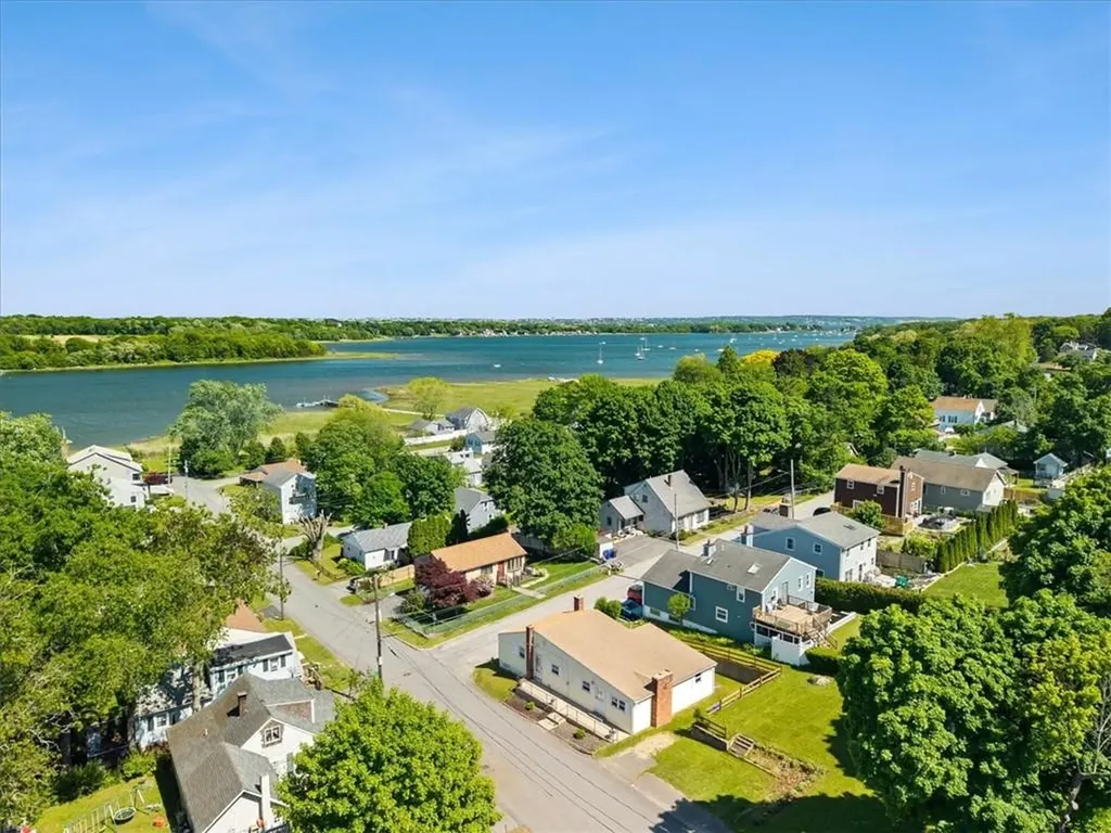 10 Lincoln Avenue Warren RI 02885