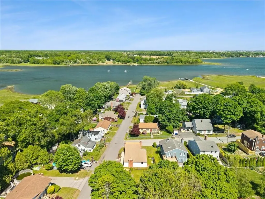10 Lincoln Avenue Warren RI 02885