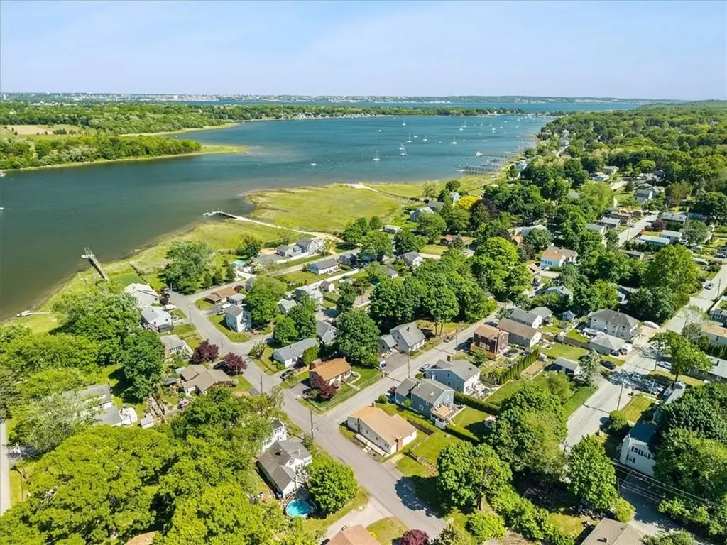 10 Lincoln Avenue Warren RI 02885