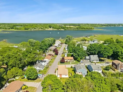 10 Lincoln Avenue Warren RI 02885