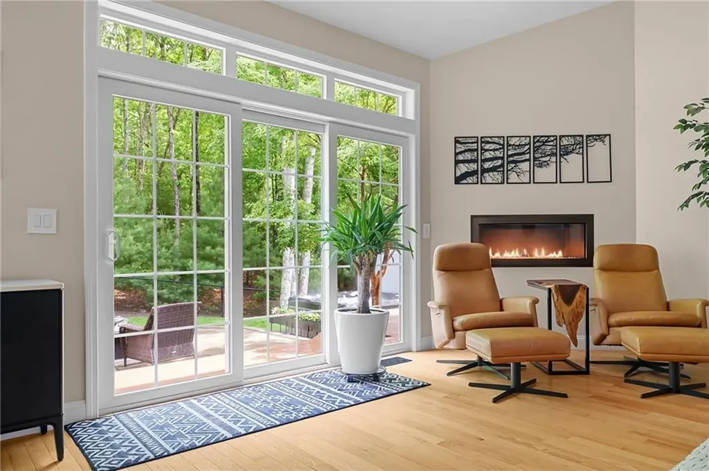 23 Crest Circle Smithfield RI 02917