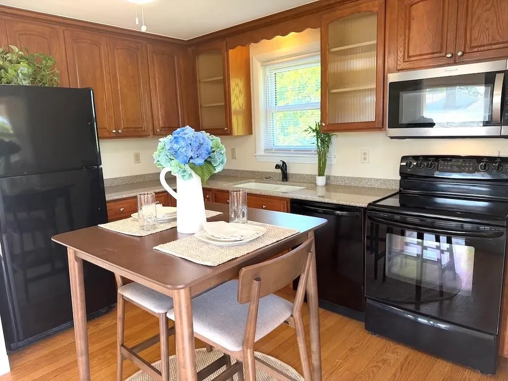 15 Casey Drive Middletown RI 02842