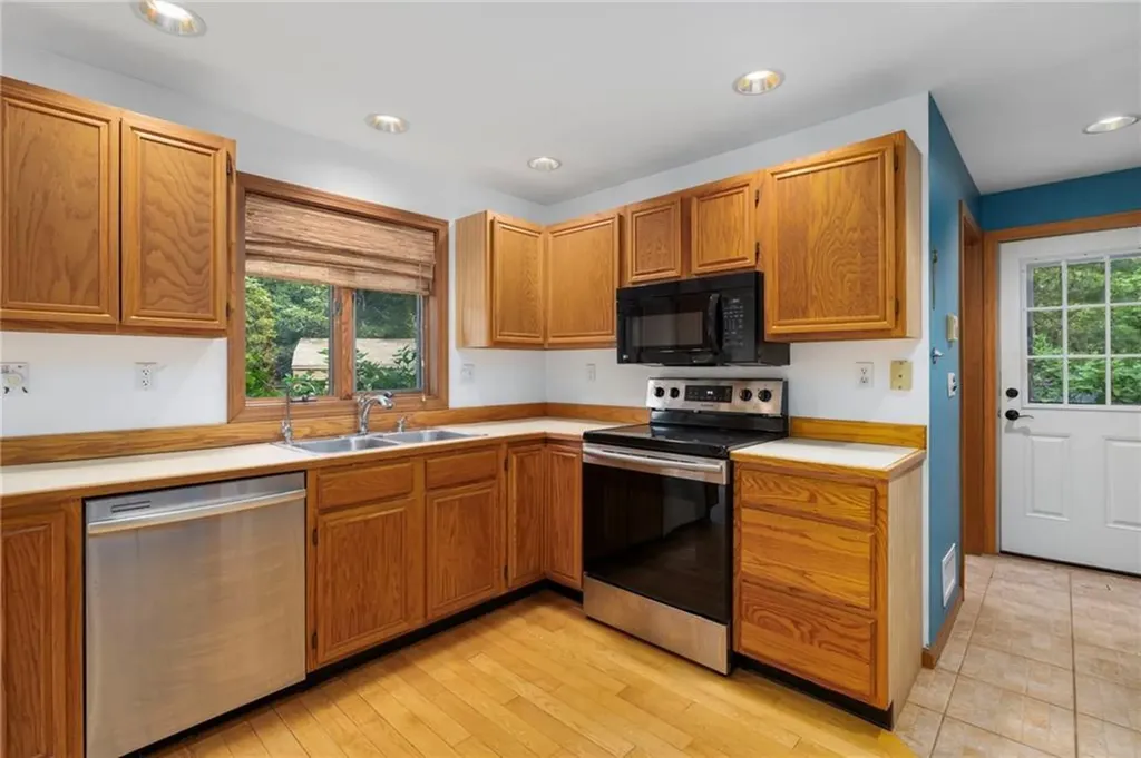 56 Lakeside Drive Charlestown RI 02813