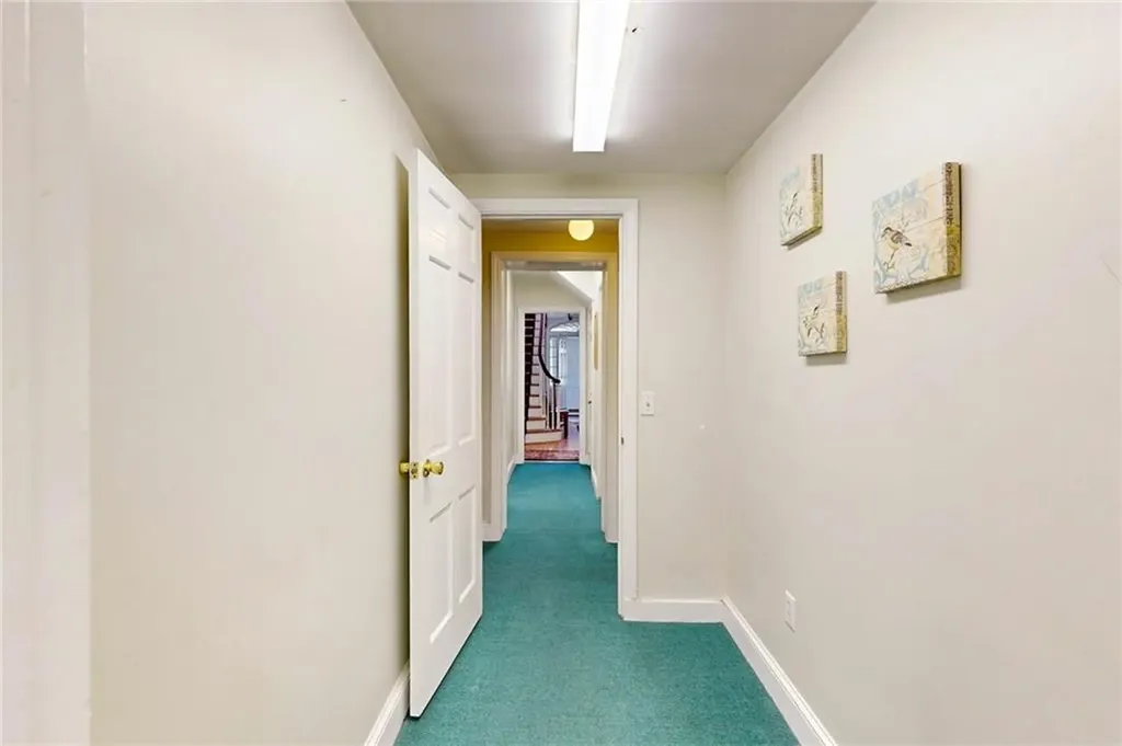 873 Warwick Avenue Warwick RI 02888