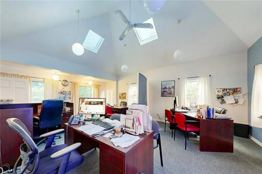 873 Warwick Avenue Warwick RI 02888
