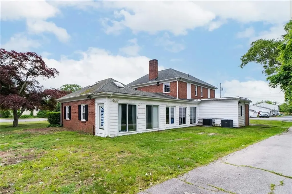 873 Warwick Avenue Warwick RI 02888