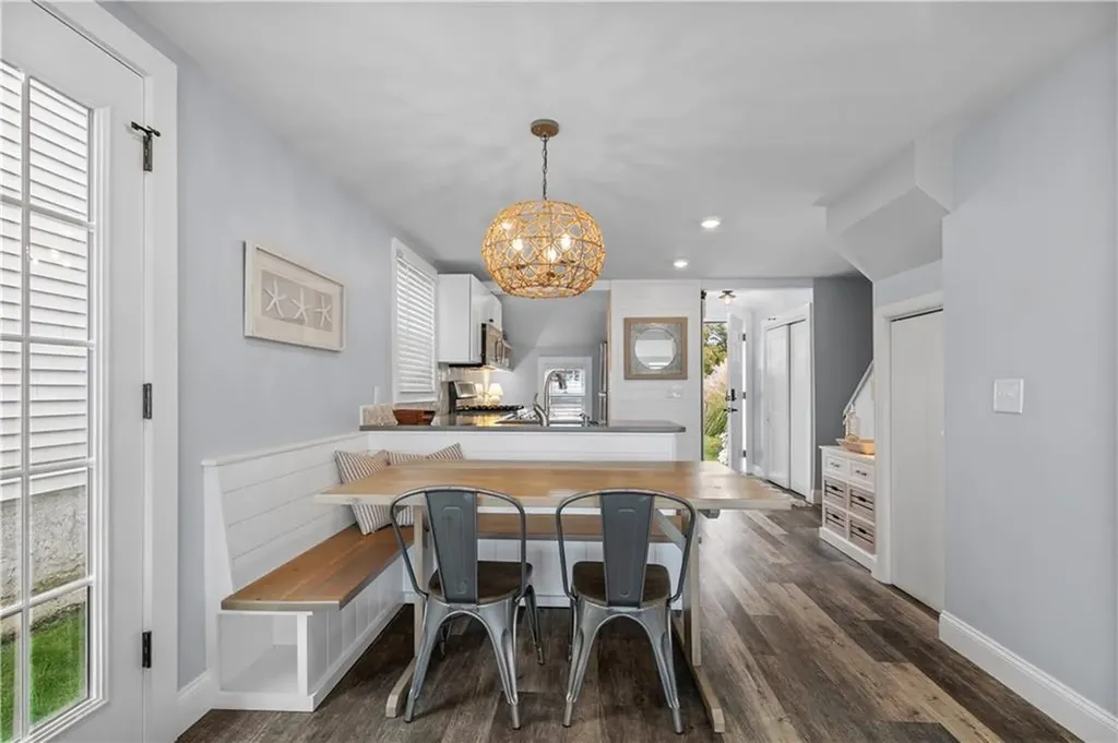 67 Cedar Avenue Portsmouth RI 02871