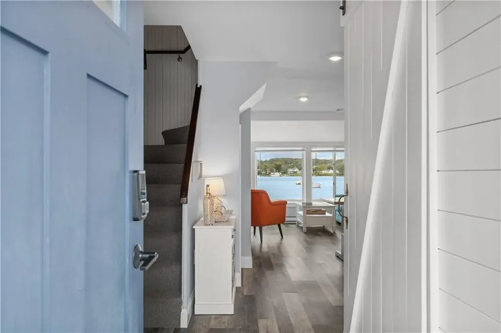 67 Cedar Avenue Portsmouth RI 02871