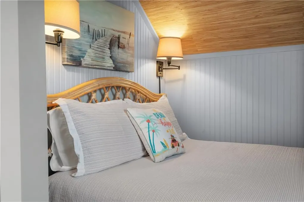 67 Cedar Avenue Portsmouth RI 02871