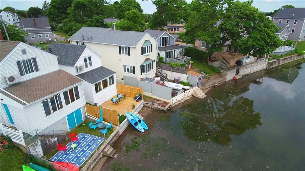 67 Cedar Avenue Portsmouth RI 02871