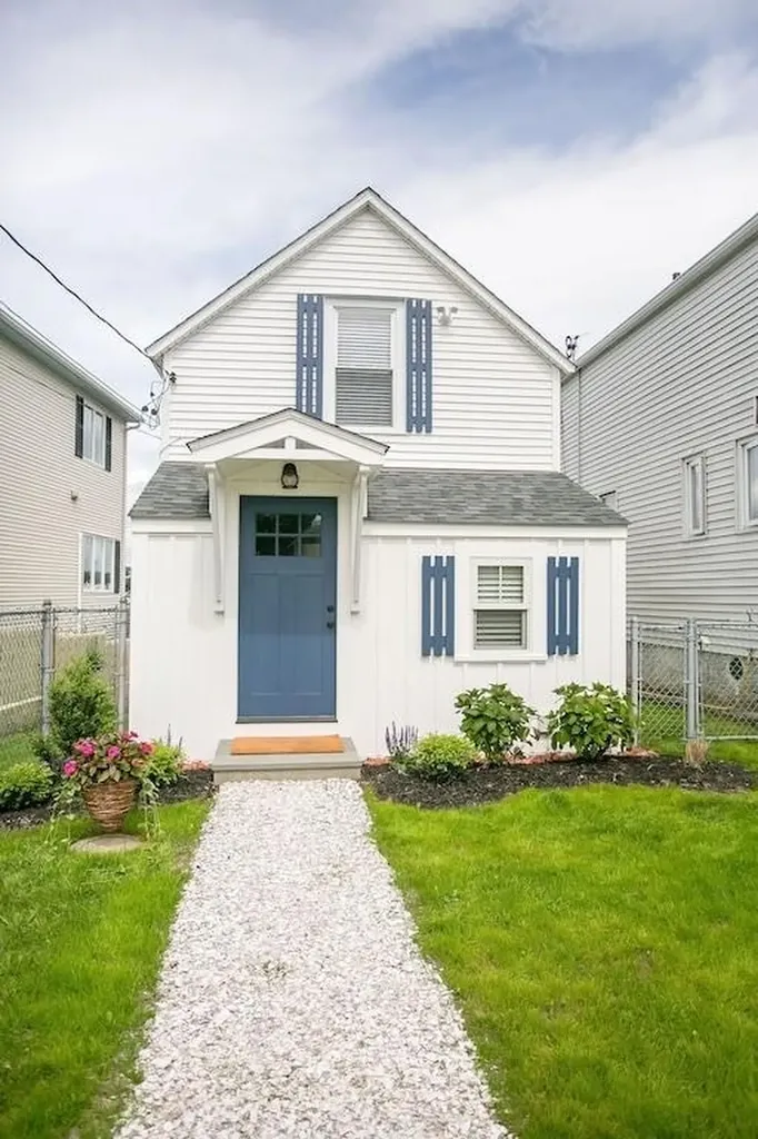 67 Cedar Avenue Portsmouth RI 02871