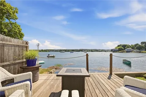 67 Cedar Avenue Portsmouth RI 02871