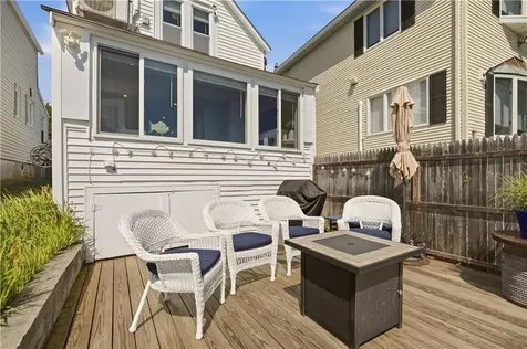 67 Cedar Avenue Portsmouth RI 02871