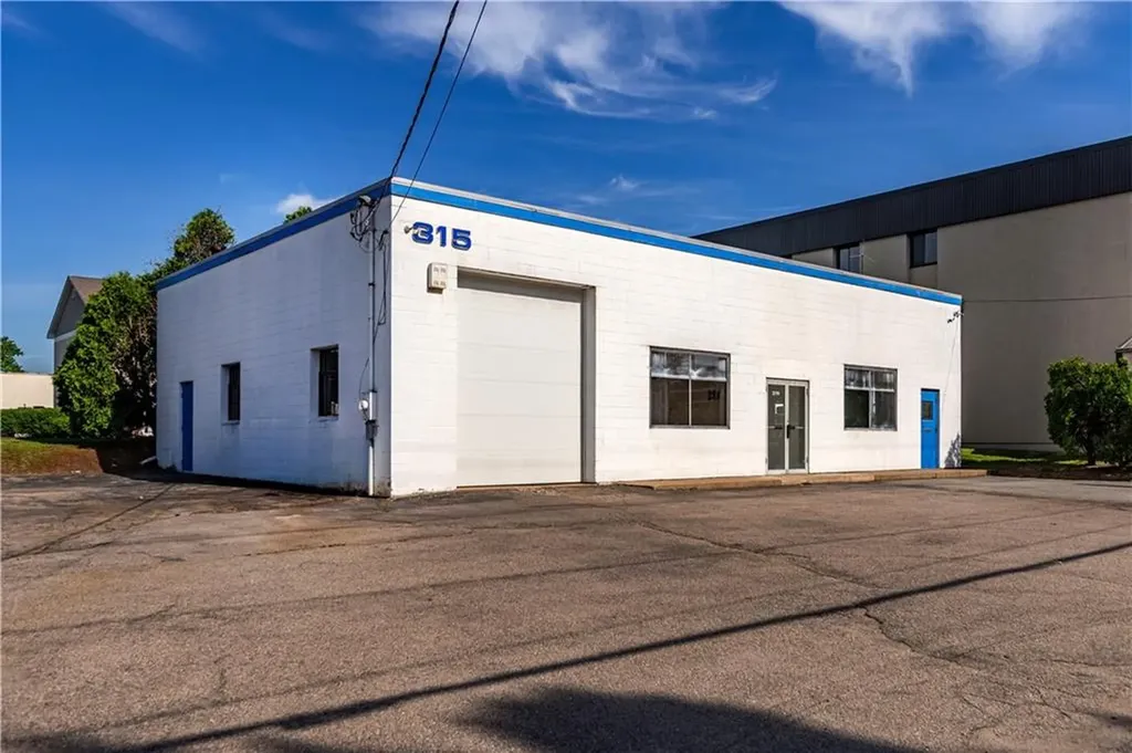 315 Jefferson Boulevard Warwick RI 02888