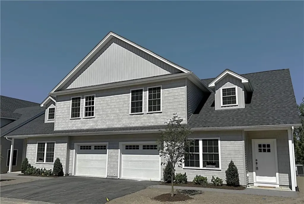 11 Fieldstone Way Johnston RI 02919