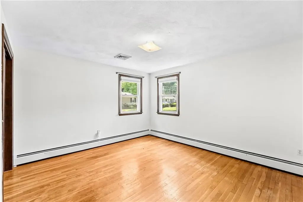 71 Plymouth Street Cranston RI 02920