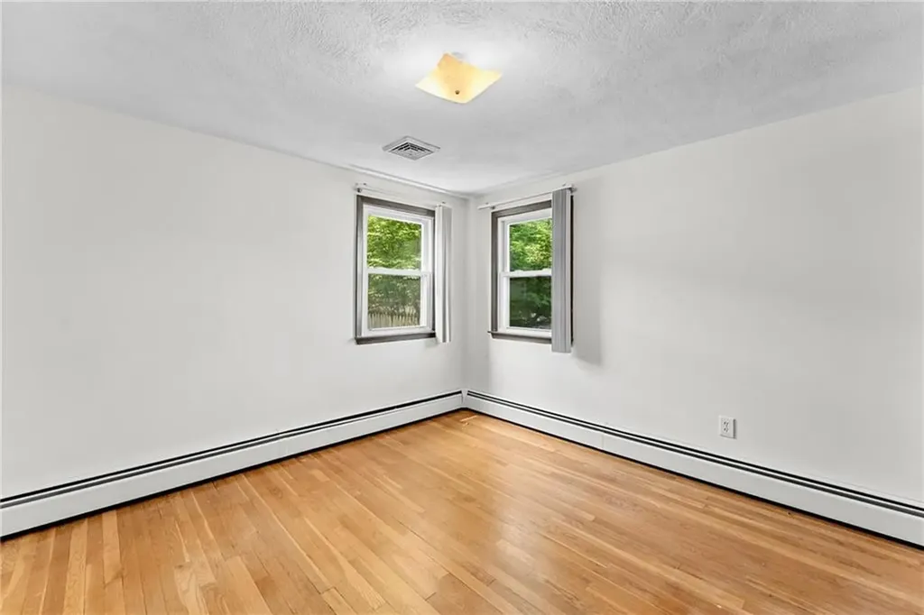 71 Plymouth Street Cranston RI 02920