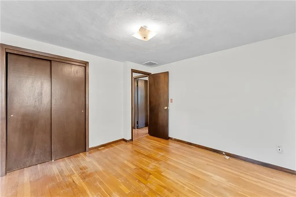 71 Plymouth Street Cranston RI 02920
